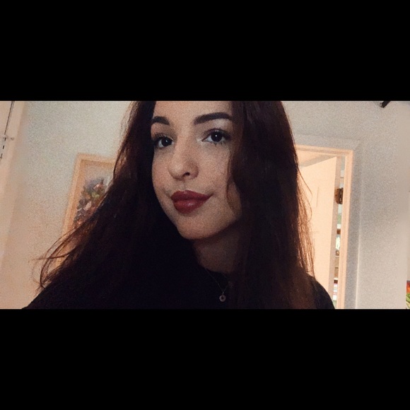 Meet your Posher, Chloe - Picture 1 of 1